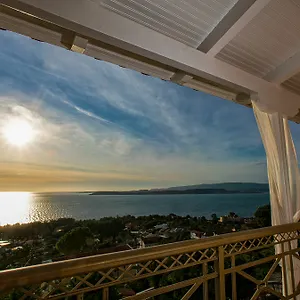 https://sunshine-resort-lassi.kefaloniahotels.net